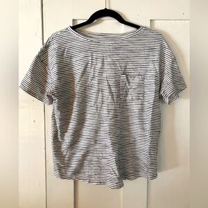 Old Navy T-Shirt